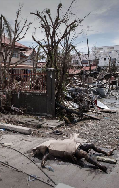 http://worldmeets.us/images/Haiyan-corpse-street_pic.png