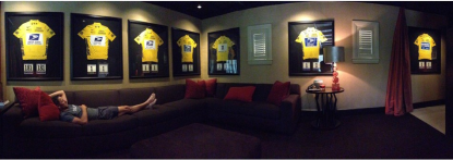 http://worldmeets.us/images/Lance-Armstrong-just-hanging-around_pic.png