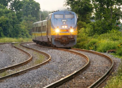 http://worldmeets.us/images/VIA-Rail-train_pic.png
