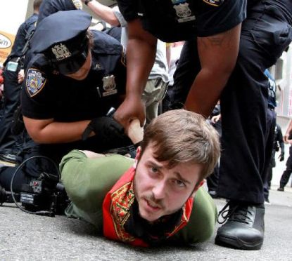 http://worldmeets.us/images/arrest-occupy-wall-street_pic.jpg