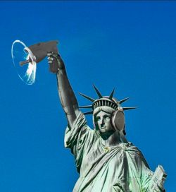 http://worldmeets.us/images/france-statue-of-liberty-spy_graphic.jpg